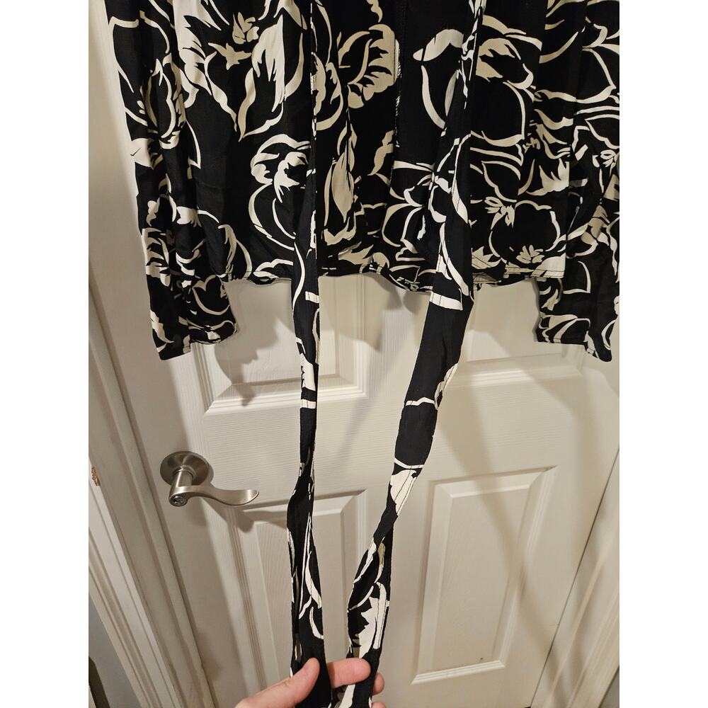 Vintage Carole Little West Black White Floral Blouse and Wrap Skirt Set Sz 10/12 - Picture 5 of 12